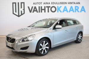 Volvo V60 Farmari vm. 2013 158 kW Automaattinen » Vaihtokaara