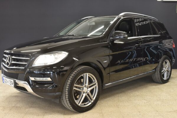 Mercedes-Benz ML 250 Bluetec 4Matic Aut. # Sportsisusta, Kamera, Koukku, Lohkolämmitin, Carplay, Ledbar #