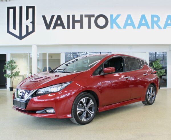 Nissan Leaf N-Connecta 40 Kwh # Sis Alv # Adapt.vakkari, Navigointi, Parkkitutka, 2 x alut #