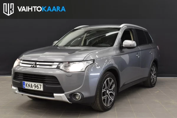 Mitsubishi Outlander 2,2 DI-D Intense AT 4WD 5P #Adapt. vakkari, Vetokoukku, 2x renkaat, Peruutuskamera #