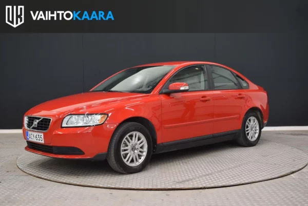 Volvo S40 1,6D (110 hv) man # Suomi-Auto, Vetokoukku, Lisälämmitin, 2x renkaat #