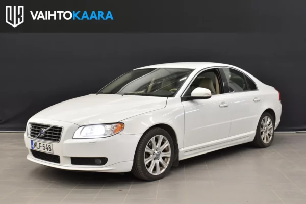 Volvo S80 Sedan 2520cm3 A Momentum # Siisti Bensa S80! # Ilmastointi, Nahat, 2x alut, Vakkari, Bluetooth #