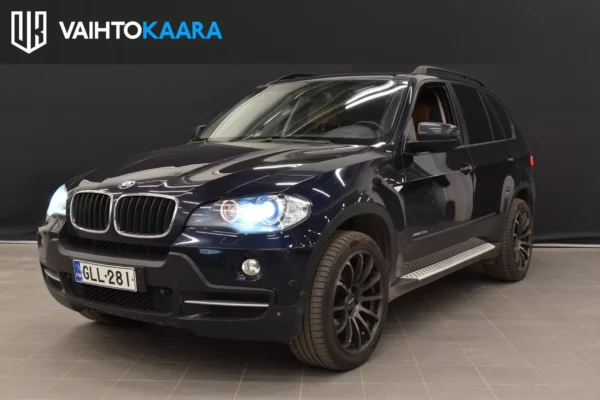 BMW X5 xDrive 30d 245hv A E70 # Muistipenkki, Vetokoukku, Nahat, 2x alut, Tutkat, Vakkari #