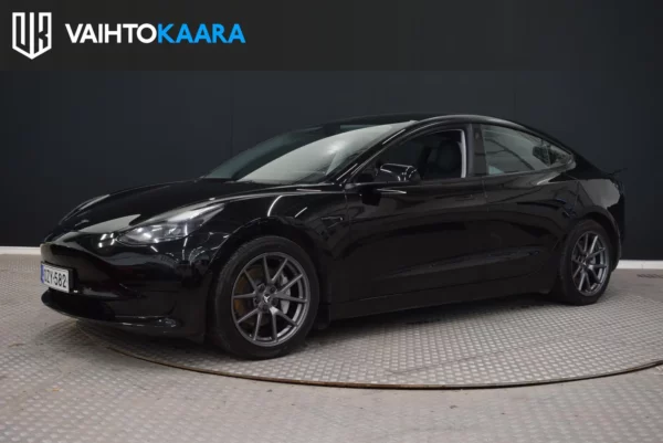 Tesla Model 3 Standard Range Plus # Juuri Tullut!, Ilmalämpöpumppu, Sähkökontti, Panorama, Keyless, LED-ajovalot, Peruutuskamera  #