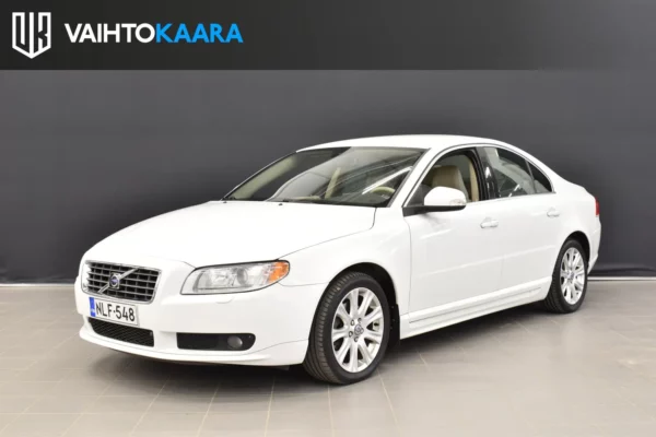 Volvo S80 2,5T Momentum aut # Siisti Bensa S80! # Ilmastointi, Nahat, 2x alut, Vakkari, Bluetooth #