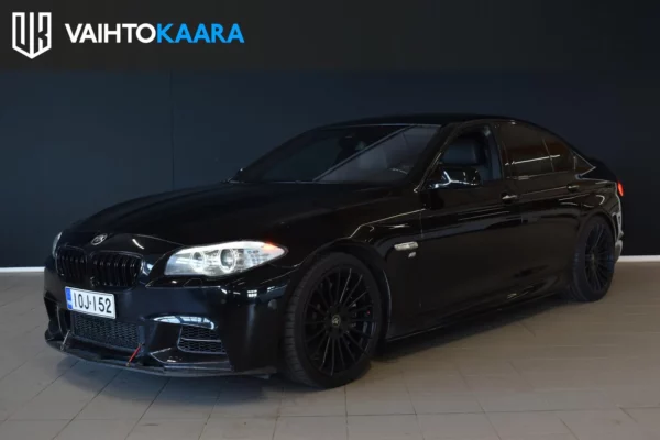 BMW M550d Sport A xDrive F10 Sedan # Juuri katsastettu huipputehokas perhesportti # 2 x muistit, Head Up Display, Proffa Navi #