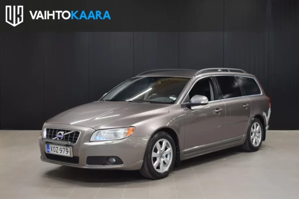 Volvo V70 1,6D DRIVe Momentum # Vetokoukku, Vakkari, Lohko + sisäp., Puolinahkaverhoilu, Aut.ilmastointi, 2x renkaat ja vanteet