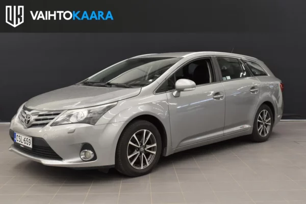 Toyota Avensis 2,0 D-4D Linea Sol Wagon # Vähän ajettu farkku diesel # Aja edullisemmin, kuljeta tilavammin # Vetokoukku, Kamera #