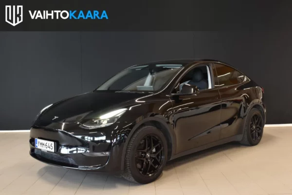 Tesla Model Y Long Range Dual Motor Awd # Black on Black # Adapt.vakkari, Sähkökontti, Peruutuskamera, Kessy, Navi, 2 x renkaat #