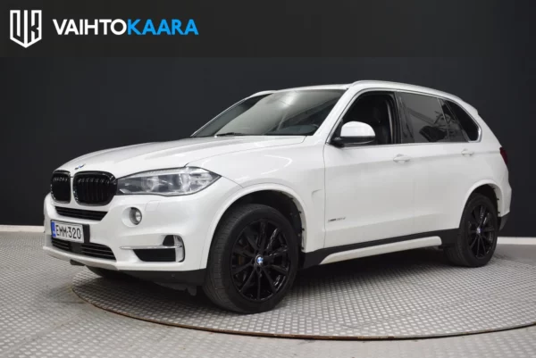 BMW X5 F15 xDrive30d TwinPower Turbo Aut 7-Paikkainen # ACC, Comfort istuimet, Navi, Tutkat, Webasto, Koukku, Muistipenkit #