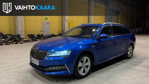 Skoda Superb Combi 1.4 TSI PHEV L&K iV DSG Aut. # Huippuunsa varusteltu Skoda # Webasto, Muistinahat, Panoraama, Sähkökontti, ym #