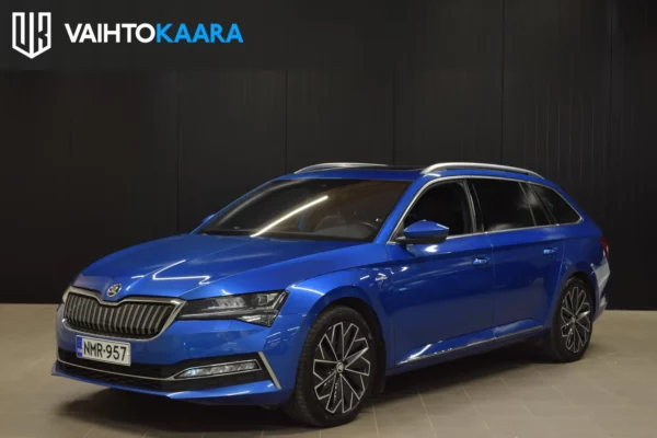 Skoda Superb Combi 1.4 TSI PHEV L&K iV DSG Aut. # Huippuunsa varusteltu Skoda # Webasto, Muistinahat, Panoraama, Sähkökontti, ym #