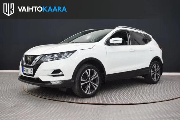 Nissan Qashqai DIG-T 115 N-Connecta 2WD 6M/T Glass roof # 360 kamera, Navigointi, Vetokoukku, Panorama, Lohkolämmitin + Sisäpistoke #