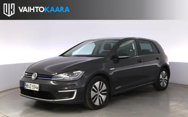 Volkswagen Golf e-Golf 100 kW (136 hv) automaatti # Adaptiivinen vakionopeudensäädin, Peruutuskamera, Navigaattori, 2 x renkaat #