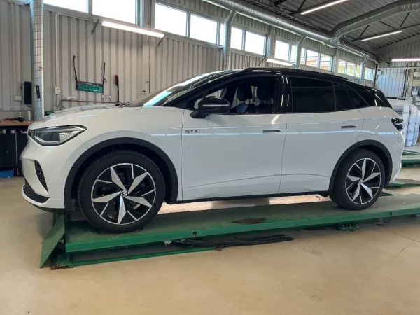 Volkswagen ID.4 GTX 220kW Dual Motor AWD 82kWh # Vetokoukku, Adapt.vakionopeudensäädin, Matrix ledit, 2 x renkaat #