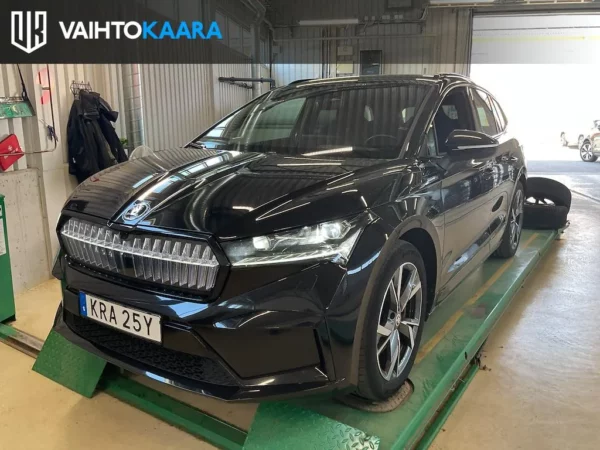 Skoda Enyaq iV 80 Sportline # Vetokoukku, Muistipenkki, Sähkötakaluukku, Adapt.vakionopeudensäädin, 2 x renkaat,