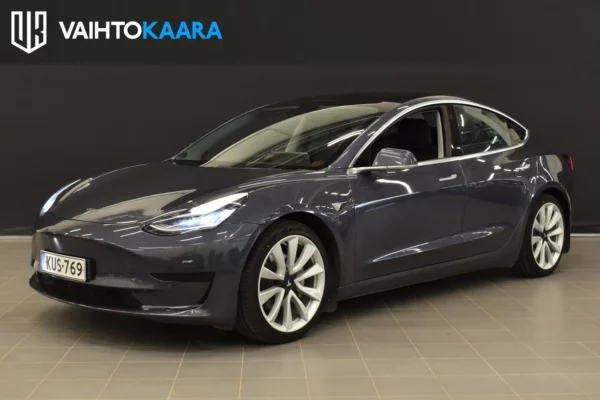 Tesla Model 3 Standard Range Plus # Kahdet renkaat, Vetokoukku, Adapt. vakkari, 19