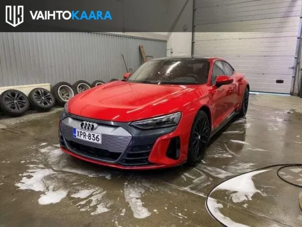Audi e-tron GT 60 quattro # ACC, Muistipenkki, Kamera, Sähkökontti, Nahat, Ratinlämmitys, Tutkat yms # Hieno yksilö #