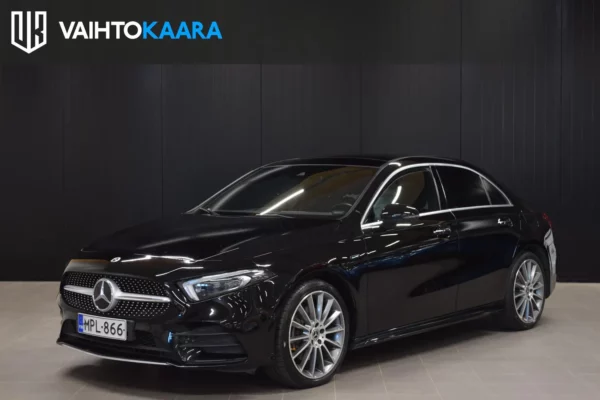 Mercedes-Benz A 250 e Sedan Business AMG Edition EQ Power # Kattoluukku, ACC, Kaistavahti, Navi, Widescreen, Kamera, Tutkat, Upea #