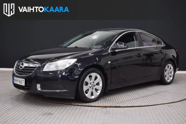 Opel Insignia 2,0 CDTi Ecotec 96kW/130hv. # Tilava ja vähäkulutuksinen kilometrien nielijä kestävällä manuaalivaihteistolla #
