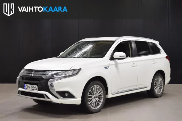 Mitsubishi Outlander PHEV Active 4WD 5P # Vakionopeudensäädin, Peruutuskamera, Bluetooth, 2x renkaat ja vanteet #