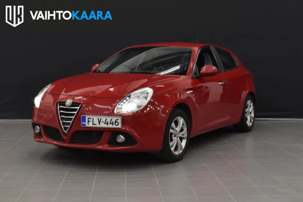 Alfa Romeo Giulietta 1,4 MultiAir 170hv TCT Distinctive # Vakkari, Lohko+Sp, 2x Renkaat, Aut. ilmastointi, Rattivaihteet #