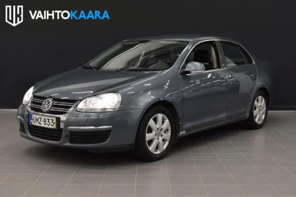 Volkswagen Jetta SEDAN 1.6FSI # Vakkari, Vetokoukku, Lohkolämmitin, Sisätilanpistoke # 1. om Suomi-auto #