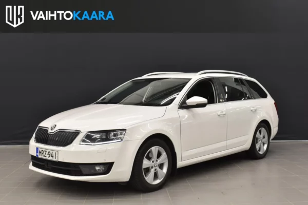 Skoda Octavia Combi 1,4 TSI Style DSG # Webasto, Vakkari, Kessy, Xenon, Tutkat, 2x renkaat # Jakohihna vaihdettu 08/2026! #