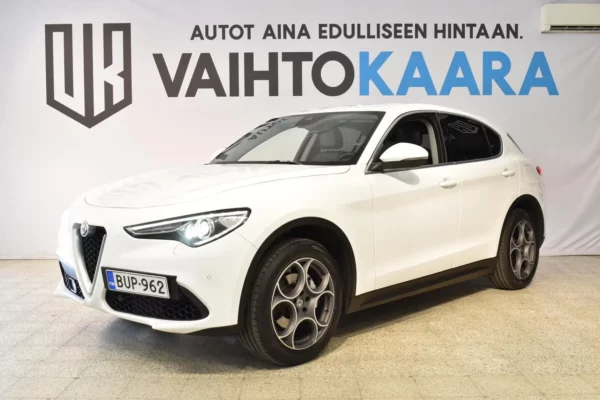 Alfa Romeo Stelvio 2,0 Bensiini 280hp AT8 AWD First Edit # Multiair korjattu # Upea kuntoinen Stelvio hyvällä historialla ja varusteilla