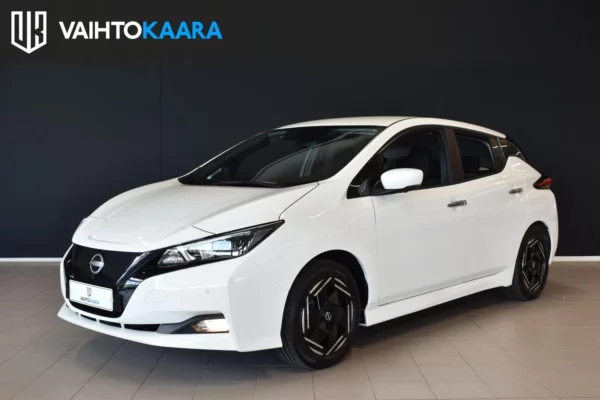 Nissan Leaf N-Connecta 40 kWh # Peruutuskamera # Ratinlämmitys #