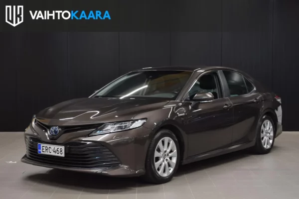 Toyota Camry 2,5 Hybrid Active # Kaunis edustusluokan Toyota todella sopivaan hintaan # ACC, Sähkönahat, P-kamera #
