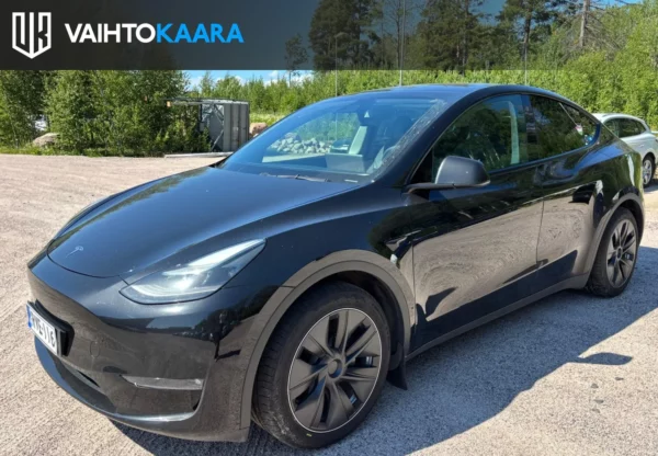 Tesla Model Y Long Range Dual Motor Awd # Sis Alv 25,5% # Autopilot, Adapt.vakkari, Sähkötakaluukku, 2 x renkaat, Suomi-auto #