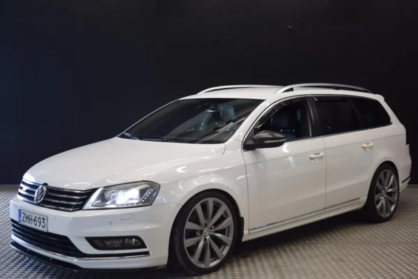 Volkswagen Passat R-line 4motion passat # On pojjat pillit ja viheltimet, Nahkapulkat, Android näyttö, 19