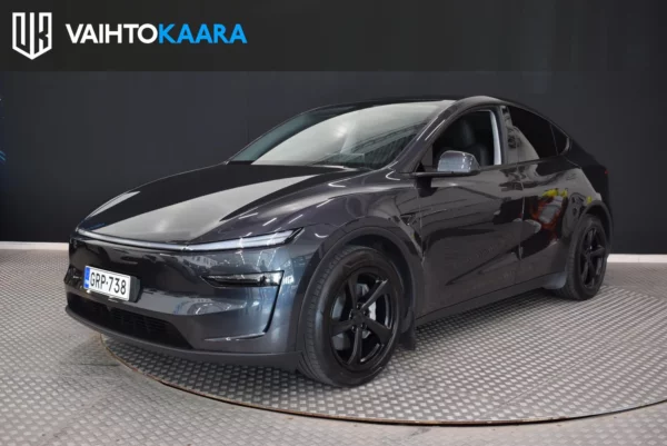 Tesla Model Y Long Range Dual Motor Awd Juniper # Uudenveroinen Suomi-auto Vetokoukulla # AMD Ryzen, Lämpöpumppu, Muistipenkit #