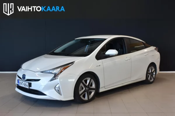 Toyota Prius Active Hybrid # Adaptiivinen vakkari, Peruutuskamera, Head up display, JBL Musat, Kaistavahti, Peruutuskamera,