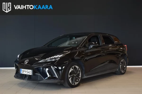 MG MG4 Luxury 64kWh # Adaptiivinen Vakkari, 360° Kamerat, Sähköpenkki, Lämpöpumppu, Apple Carplay, Navi, Puolinahat #