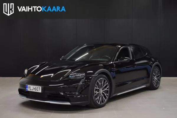 Porsche Taycan 4 Cross Turismo # Juuri huollettu Suomi-auto # Sähkötakaluukku, Kaistavahti, PASM, Key less go, Merkkiliikkeen hk #
