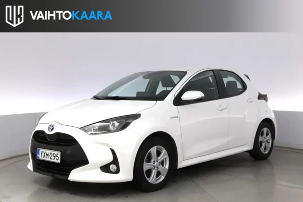 Toyota Yaris 1,5 Hybrid Active Autom. # Adapt.vakkari, Peruutuskamera, Navigointi, Autom. ilmastointi, 2 x renkaat, Suomi-auto #
