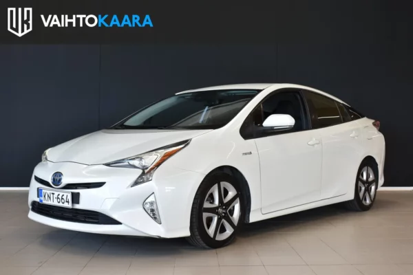 Toyota Prius Active Hybrid # Adaptiivinen vakkari, Peruutuskamera, Head up display, JBL Musat, Kaistavahti, Peruutuskamera,