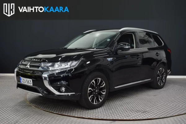 Mitsubishi Outlander PHEV Instyle Navi 4WD 5P # Kovat varusteet! # Lämmitettävä ratti, Navigointi, 360*Kamera, Rockford Fosgate, 2x Renkaat #