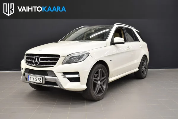 Mercedes-Benz ML 250 BlueTec 4Matic # Harman & Kardon, Parorama, Ilma-alusta, Peruutuskamera #