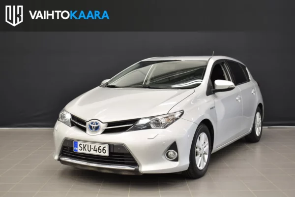 Toyota Auris 1,8 Hybrid Active 5ov # Lohkolämmitin + Sisäpistoke, Pysäköintitutka, Huoltokirja, Peruutuskamera #