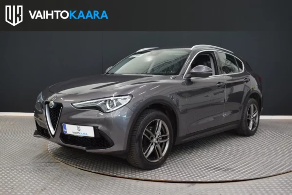 Alfa Romeo Stelvio 2,0 Bensiini 280hp AT8 AWD Super # Sähkötakaluukku, Muistipenkki, Kaistavahti, Xenonit, Peruutuskamera, Navigointi #
