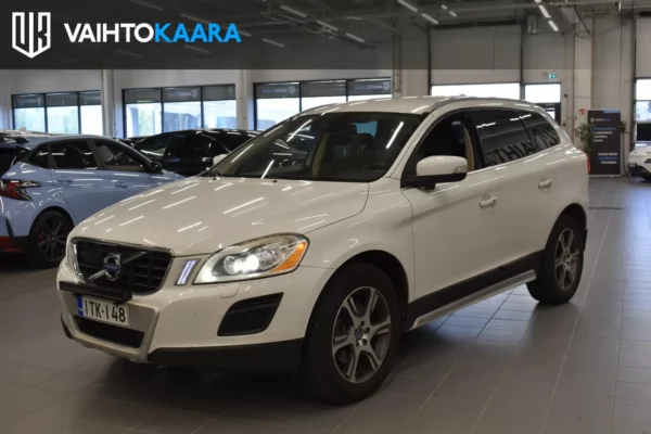 Volvo XC60 D5 AWD Summum Business aut # Supervarusteet! Juuri katsastettu, Adapt. vakkari, Muistinahat, Vetokoukku, Blis, Kessy #