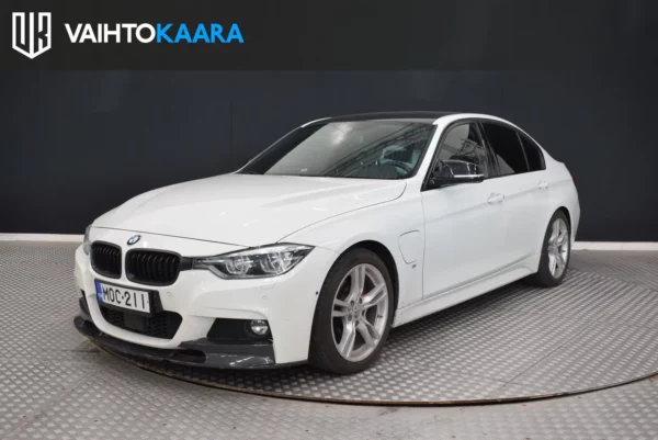 BMW 330 330e iPerformance Sedan (AA) 4ov 1998cm3 A # Hieno F30 Hyvillä varusteilla! # Adapt. Vakkari, M-Sport, 2x Renkaat #