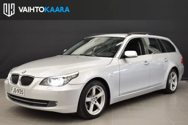 BMW 523 E61 Touring #Xenon, Vakkari, vetokoukku, 2x Renkaat, Nahkapenkit#