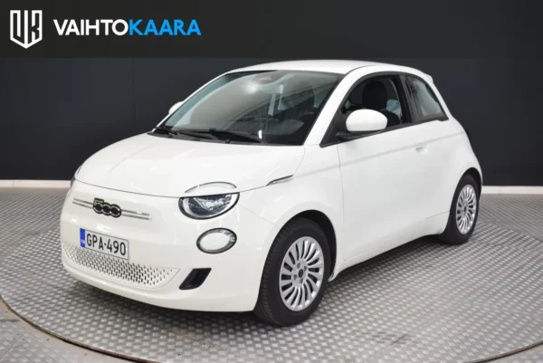 Fiat 500E Action PLUS HB 95hv 23,8kWh # Sis Alv 25,5% # Ilmastointi, Vakionopeudensäädin, 2 x renkaat, Bluetooth #