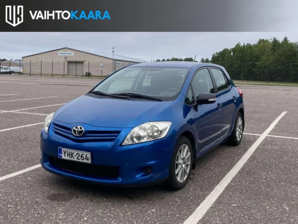 Toyota Auris 1,6 Valvematic Linea Terra 5ov # Vetokoukku, Ilmastointi, 2 x renkaat,