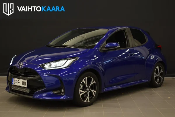 Toyota Yaris 1,5 Hybrid 116 Victory Edition # Uniikki yksilö # Vetokoukku ja Webasto puhelinohjauksella, Kamera, Juuri huollettu  #