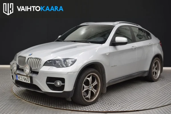 BMW X6 xDrive35d A E71 # Hieno ja väkevä X6! # Parkkitutkat, 2 x Renkaat, Puolisähköpenkit, Vetokoukku, Xenonit, Lisävalot #